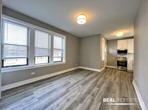 Building Photo - 3943 N Janssen Ave