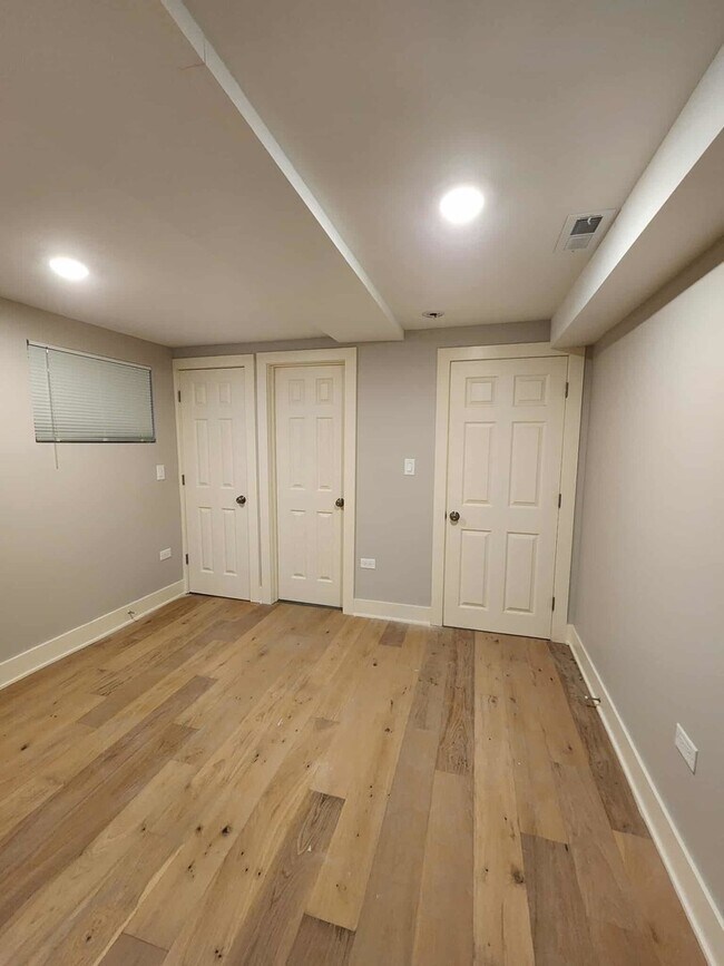 Foto del edificio - 6321 S Eberhart Ave