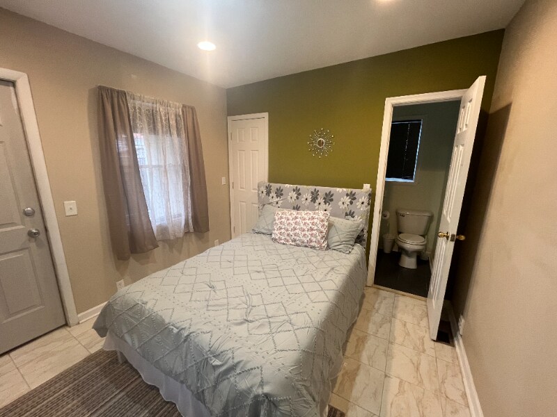 Foto del edificio - 342 Nicholson St NE