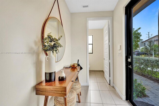Foto del edificio - 10579 NW 81st St
