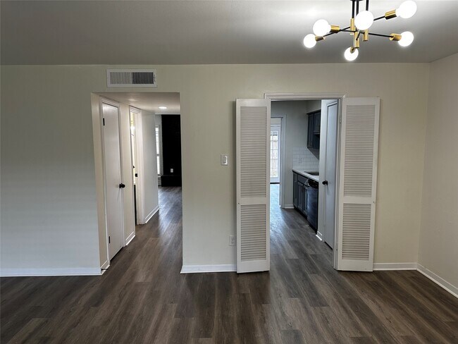 Foto del edificio - 10378 Briar Forest Dr