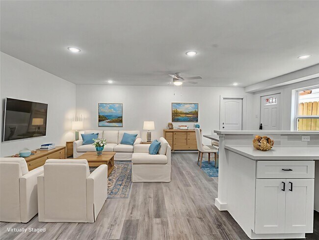 Foto del edificio - 6742 Madrid St