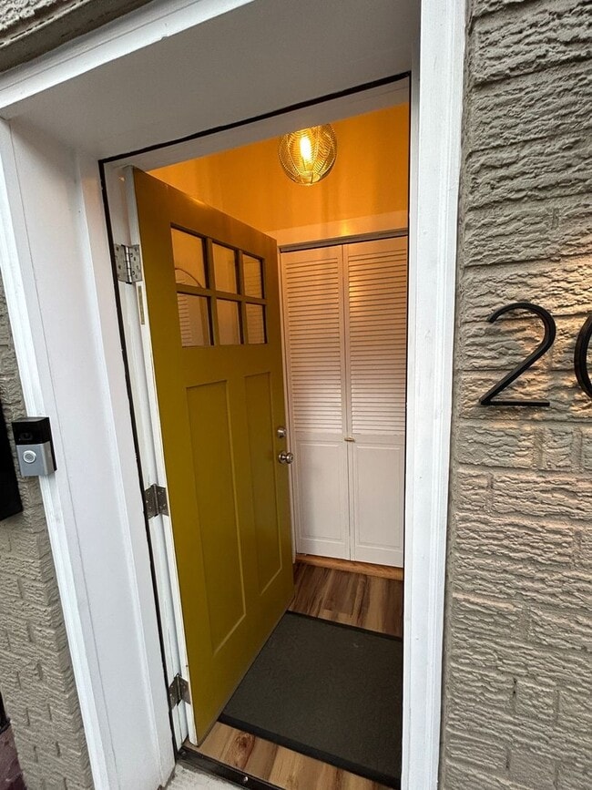 Building Photo - 2 Bedroom Townhome in Philadelphia
