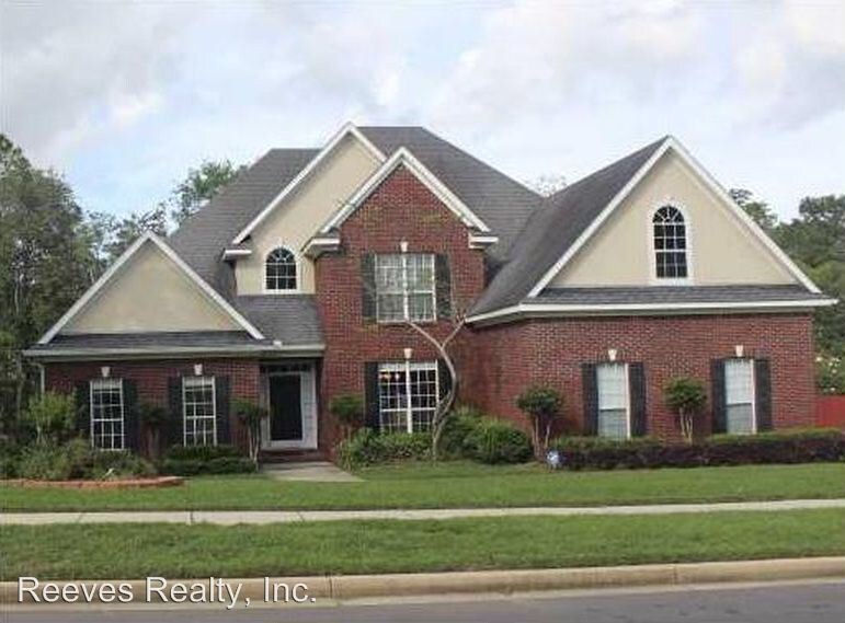 Foto principal - 6812 Stonebrook Dr N
