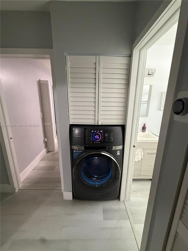 Foto del edificio - 6878 NW 173rd Dr