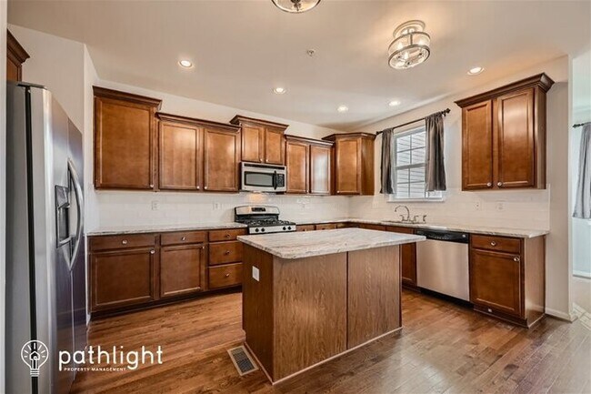 Foto del edificio - 959 Indigo Bunting Lane, Glen Burnie, MD, ...