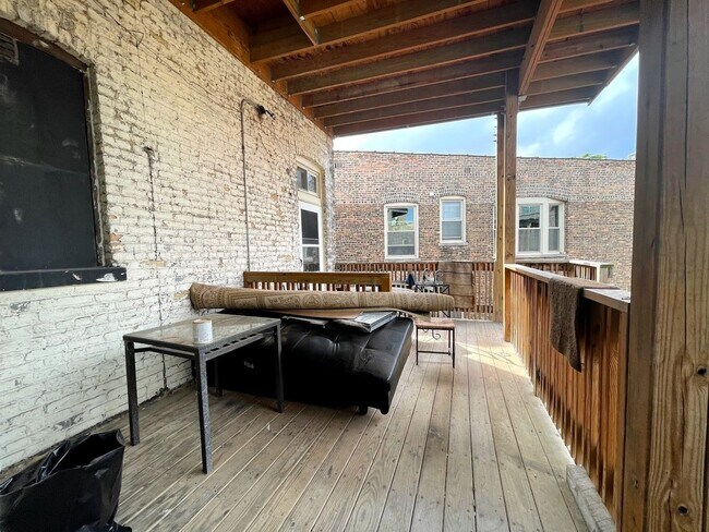 Foto del edificio - 4124 N Clarendon Ave