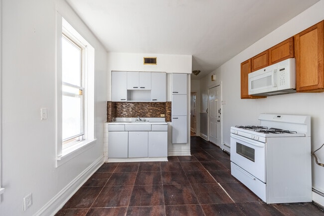 Building Photo - 2651 W 23rd Pl