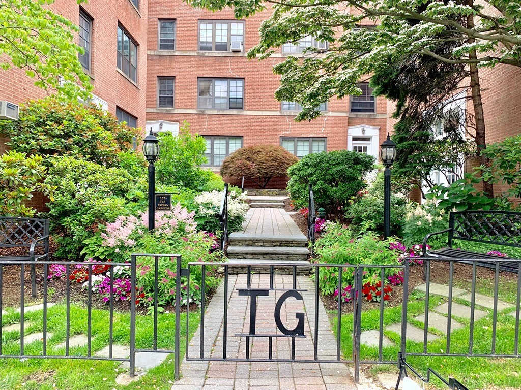 Primary Photo - 341 Tappan St