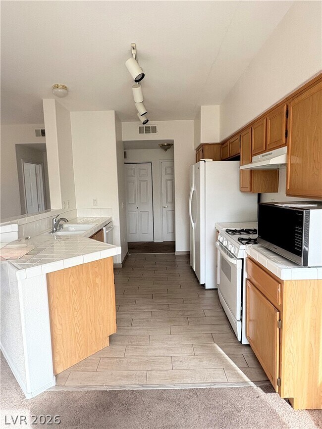 Foto del edificio - 1050 E Cactus Ave