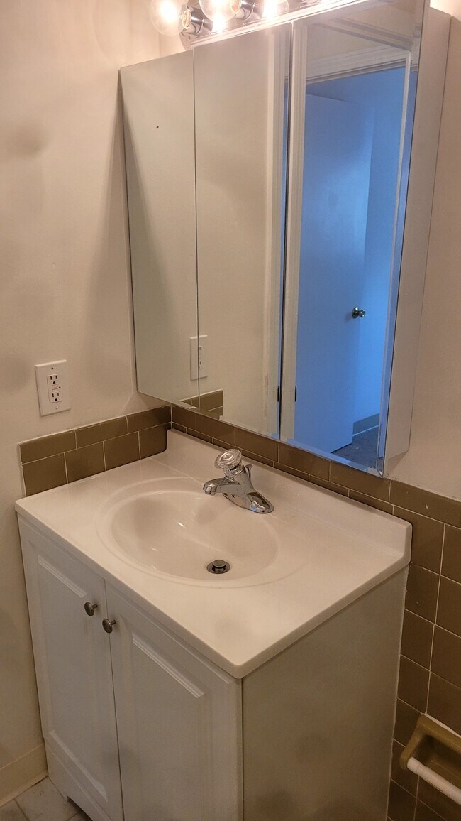 65 Greentree Ln Unit 65, Weymouth, MA 02190 Condo for Rent in