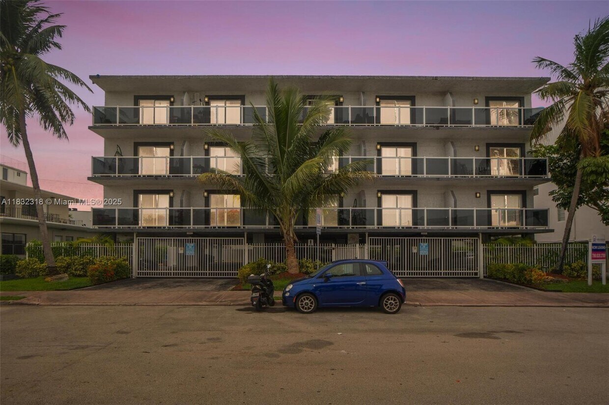 Foto principal - 1986 Biarritz Dr