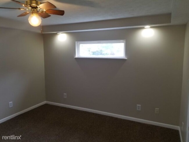 Building Photo - 3 br, 1 bath House - 4217 Bubbling Over Dr