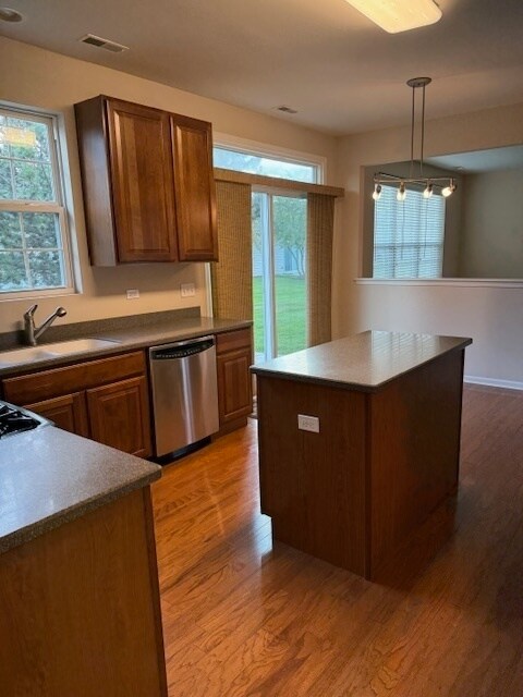 Foto del edificio - 13337 Oakwood Ave