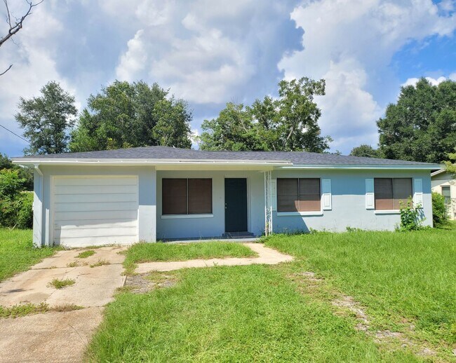 Building Photo - 218 McKinley Dr Pensacola, FL 32505: Janua...