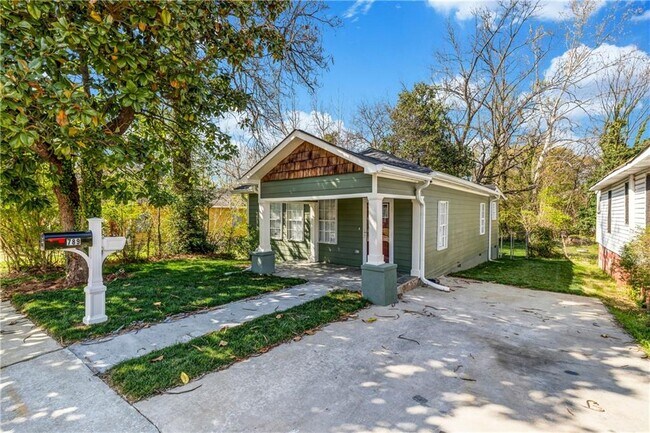Foto del edificio - 789 Chestnut Pl NW