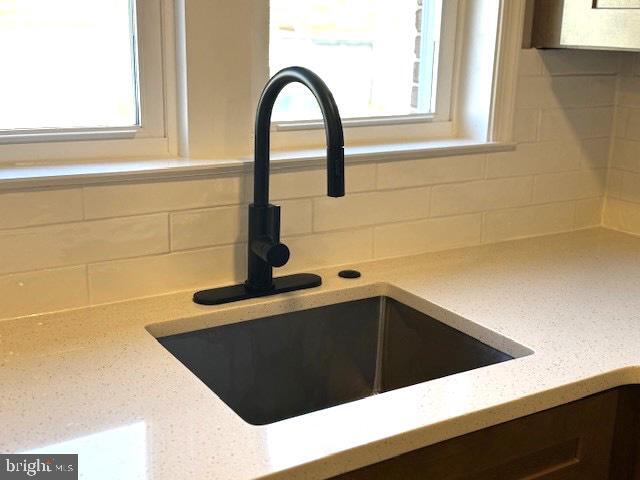 Foto del edificio - 251 Bannockburn Ave