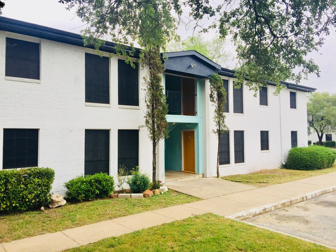 Ashford Costa Azure Apartments Austin, TX