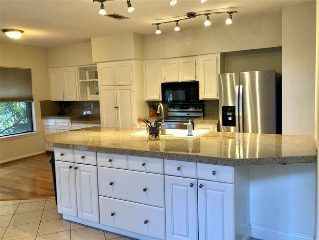 Building Photo - 18101 Starboard Dr