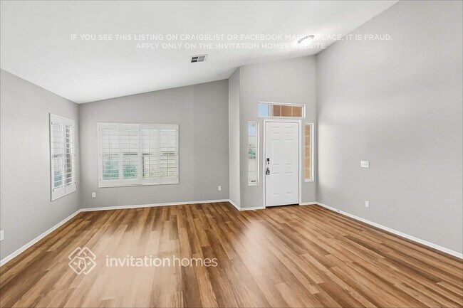 Foto del edificio - 7546 W Jenan Dr