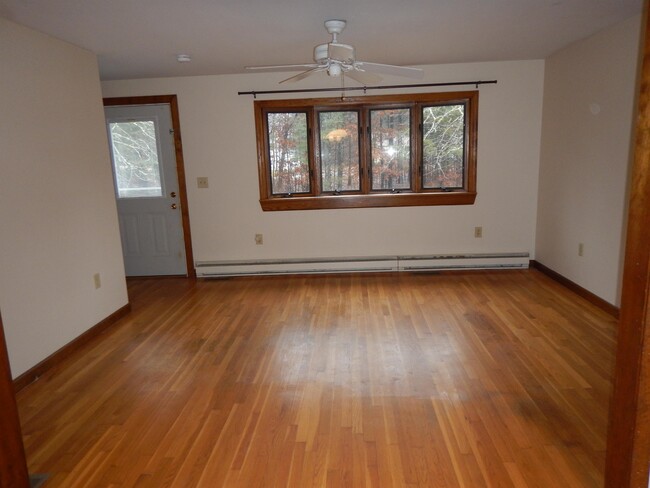 Building Photo - 967 W Hollis St