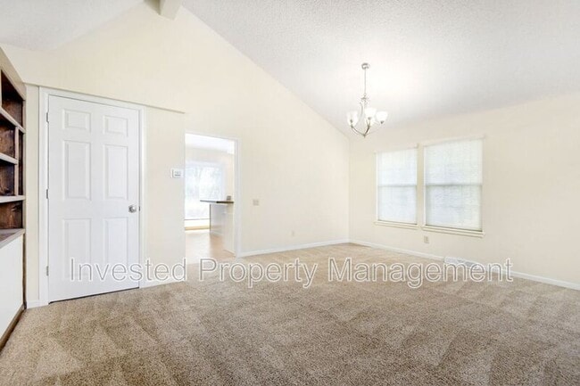 Building Photo - 7956 S Vincennes Way