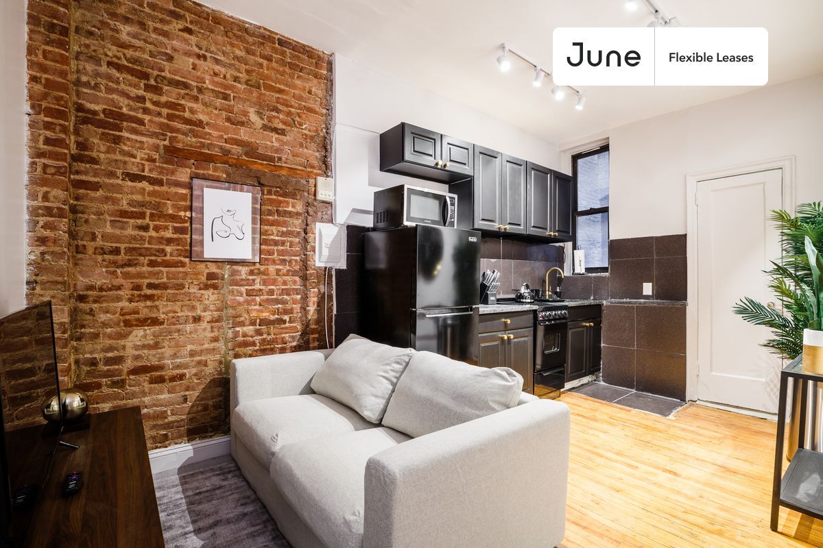 Foto principal - 518 East 83rd Street