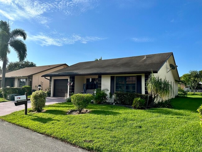 Foto del edificio - 6273 Tall Cypress Cir