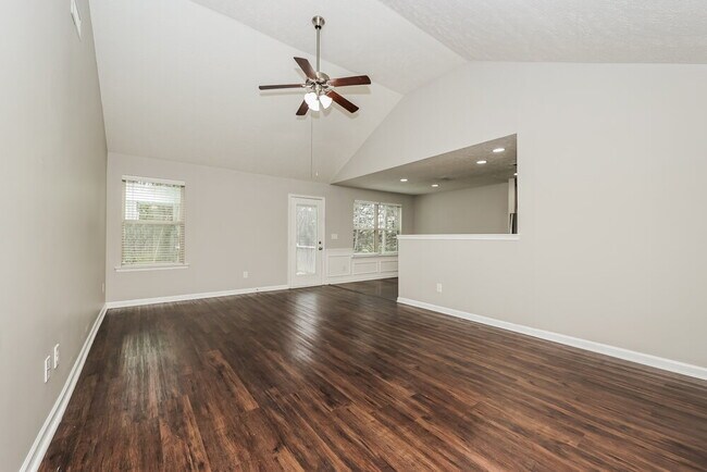 Foto del edificio - 792 Harvest Grove Dr