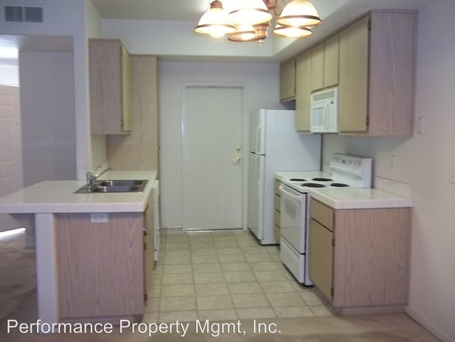 Foto del edificio - 1219-1233 W Spruce Ave