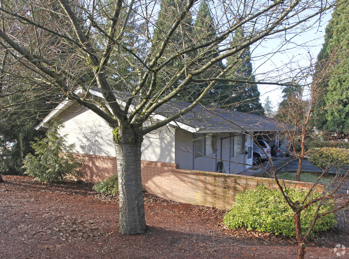 Primary Photo - 7827-7831 SW Capitol Hill Rd