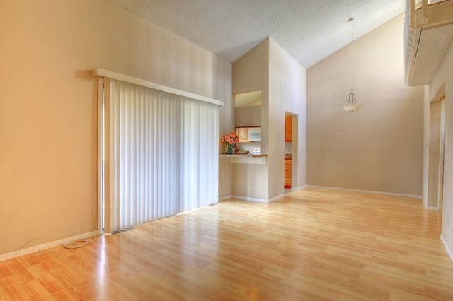 Building Photo - 2123 Melrose Dr