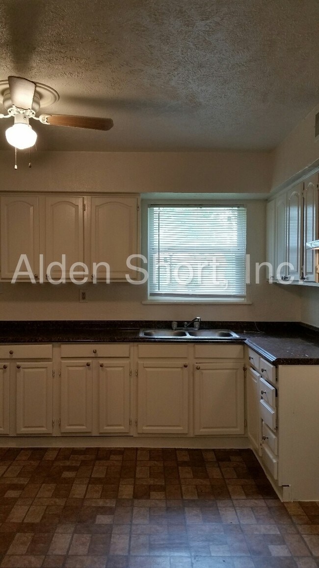 3 bed, 1 bath home in Pleasant Grove House Rental in Dallas, TX