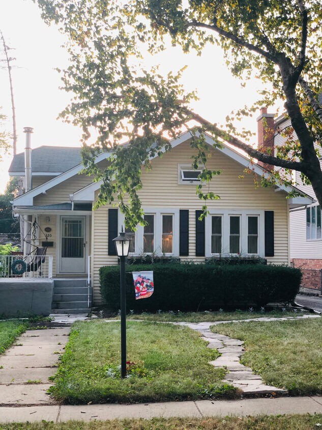 Primary Photo - 320 N Maple St