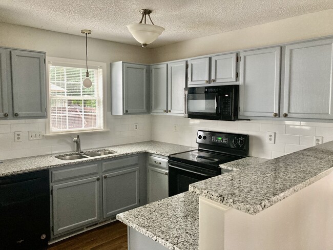 Foto del edificio - 1237 Beringer Forest Ct