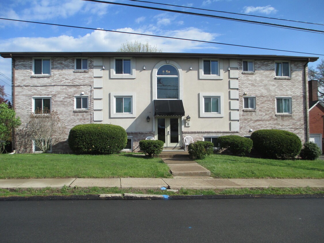 Primary Photo - 5 Grant St