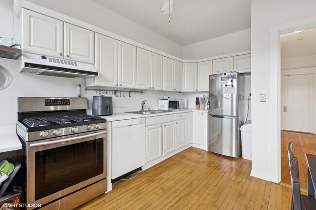 Foto del edificio - 2957 N Halsted St