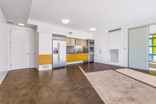 Building Photo - Veer Towers 2008W- Spacious 1Bd Fully Furnished Corner Residence with Stunning City Views