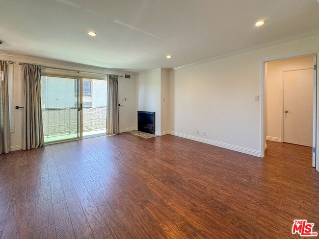 Building Photo - 8163 Redlands St