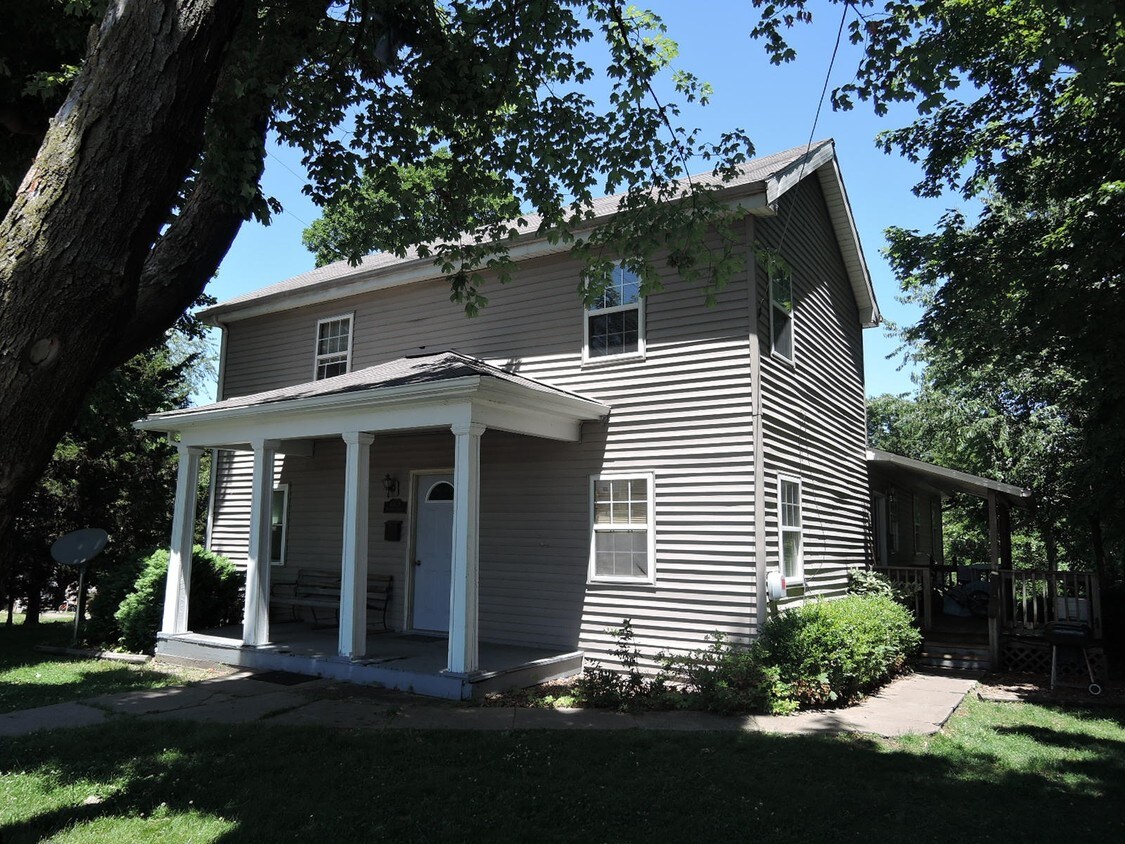 Primary Photo - 401 Montgomery Street