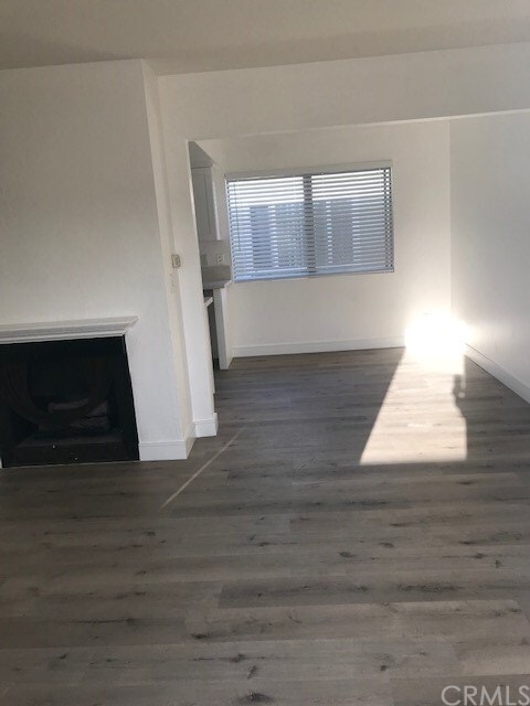 Building Photo - 422 22nd St