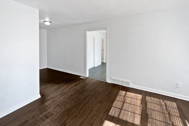 Foto del edificio - 10014 Hardesty Ave