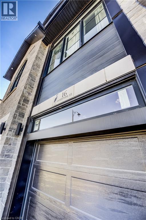 Building Photo - 16 Sandstone St