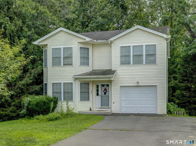 Photo - 47 Tunxis St (Farmington, CT) House