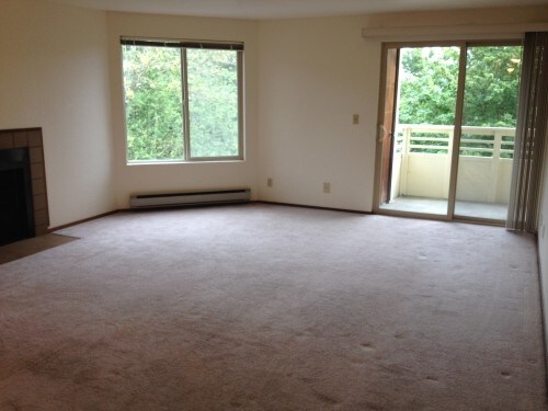 Building Photo - Brittany House - 2 bedrooms