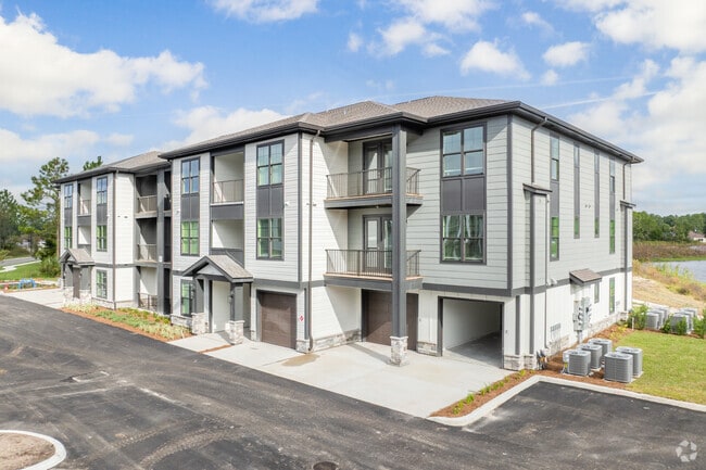 Building Photo - Evolve Palm Coast