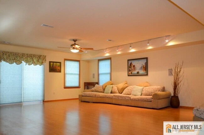 Foto del edificio - 8 Sherwood Rd