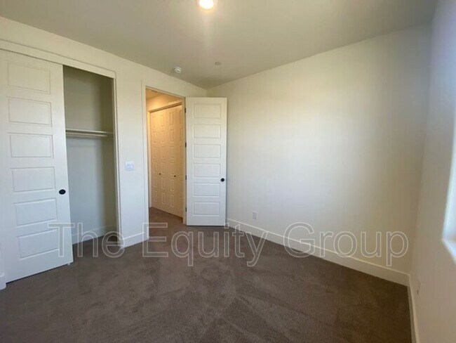 Foto del edificio - 2624 S Cain St