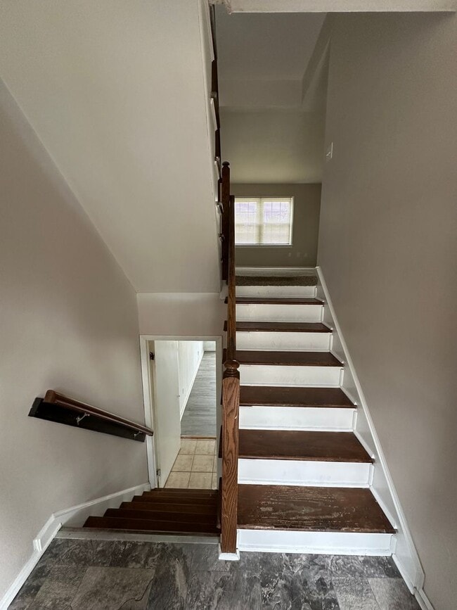 Building Photo - Nice Townhome within Heart of Blacksburg/Prices Fork