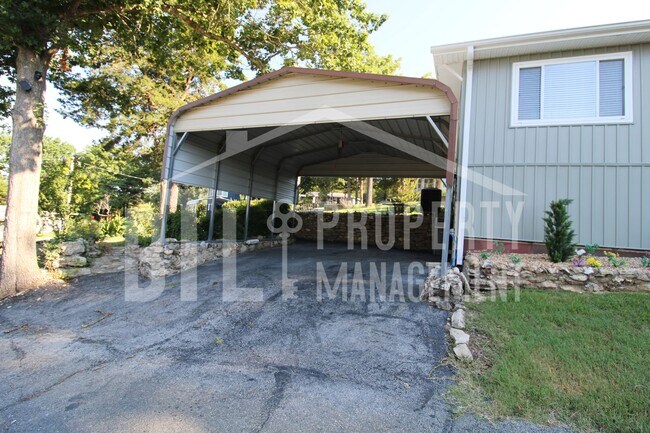Foto del edificio - Fully Furnished Cape Fair Home Near Table Rock Lake